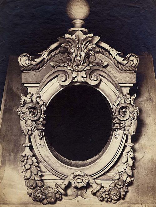 A Four-portal torus symbol. Empty areas are deliberate for 'the void'.